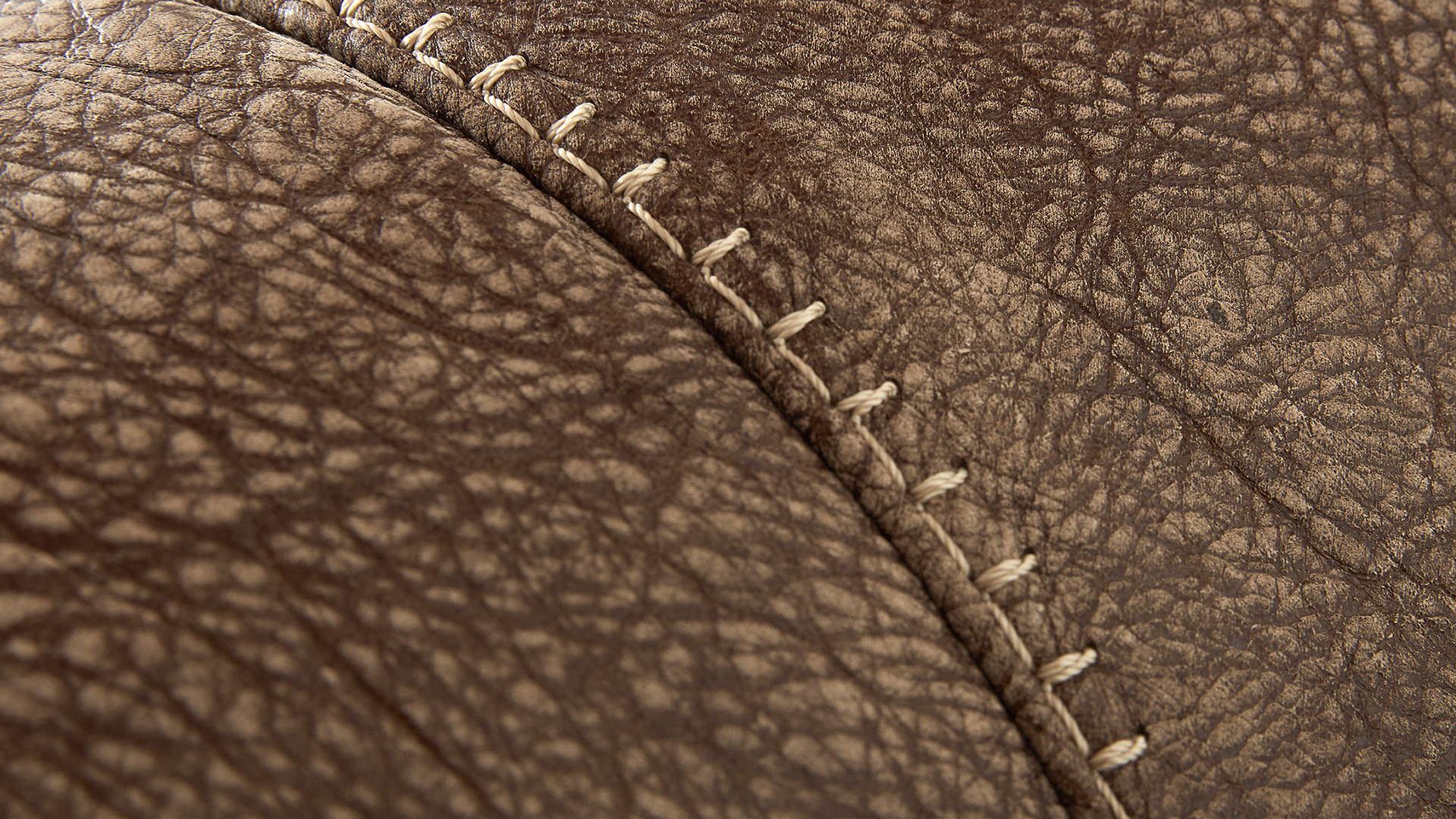 Little Things – How Natural Leather Makes Life Better